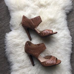 Scalloped Chestnut Summer 4” Heels (Size 7)